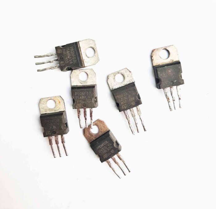 P90NF03L MOSFET